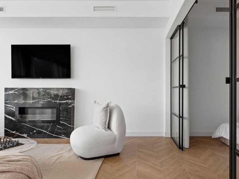 ELEGANT GROUND FLOOR APARTMENT FOR SALE IN NUEVA ANDALUCIA 12