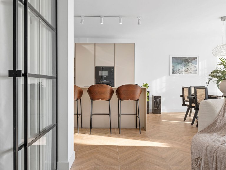 ELEGANT GROUND FLOOR APARTMENT FOR SALE IN NUEVA ANDALUCIA 2