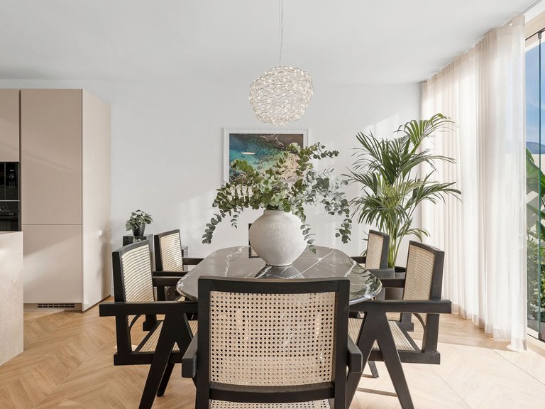 ELEGANT GROUND FLOOR APARTMENT FOR SALE IN NUEVA ANDALUCIA 6