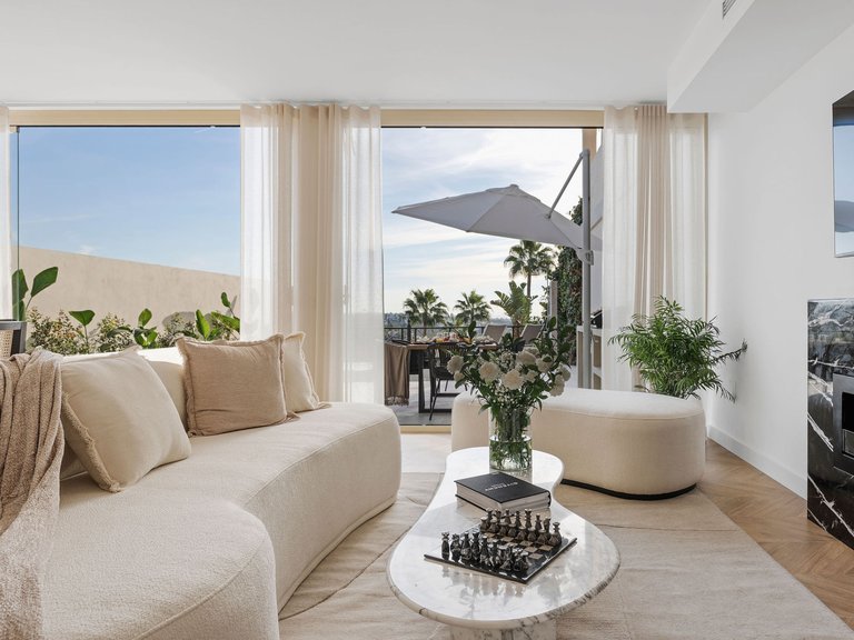 ELEGANT GROUND FLOOR APARTMENT FOR SALE IN NUEVA ANDALUCIA 15