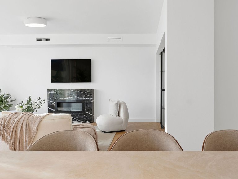 ELEGANT GROUND FLOOR APARTMENT FOR SALE IN NUEVA ANDALUCIA 25