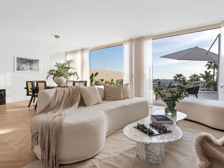 ELEGANT GROUND FLOOR APARTMENT FOR SALE IN NUEVA ANDALUCIA 7