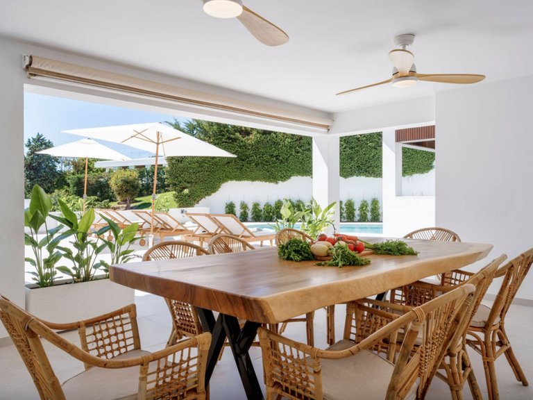 BRIGHT REFURBISHED VILLA FOR SALE IN EL ROSARIO, MARBELLA EAST 5