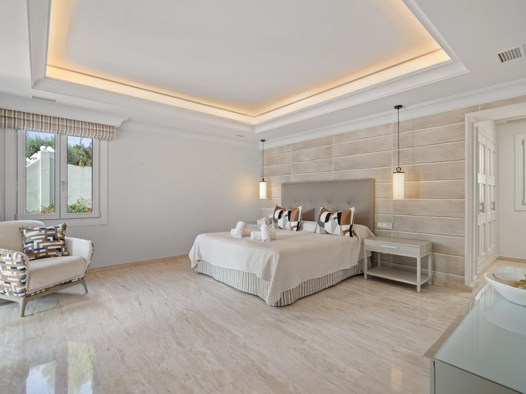 MEDITERANEAN-STYLE GRAND ESTATE FOR SALE IN BENAHAVIS 21