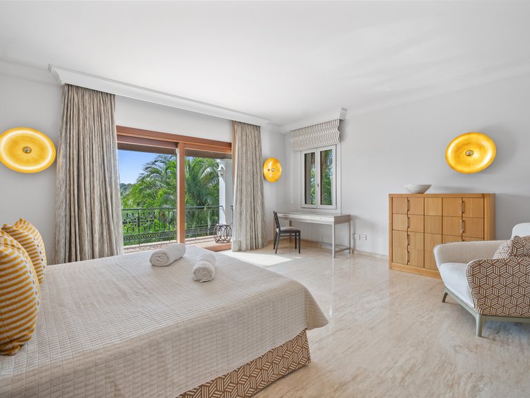 MEDITERANEAN-STYLE GRAND ESTATE FOR SALE IN BENAHAVIS 40