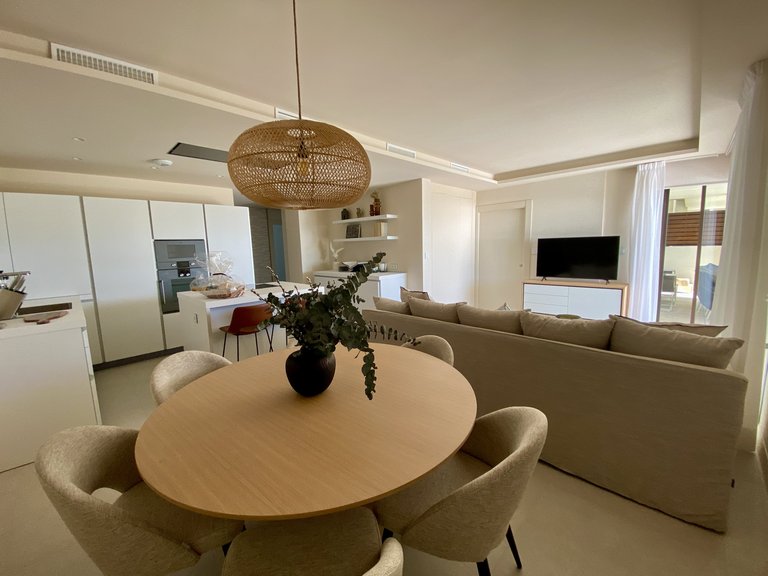 FRONTLINE BEACH APARTMENT WITH GARDEN FOR SALE ON THE NEW GOLDEN MILE, ESTEPONA 7