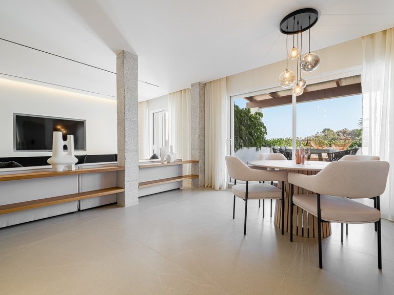 APARTMENT WITH BREATHTAKING TERRACE AND OCEAN VIEWS FOR SALE IN MARBELLA 9