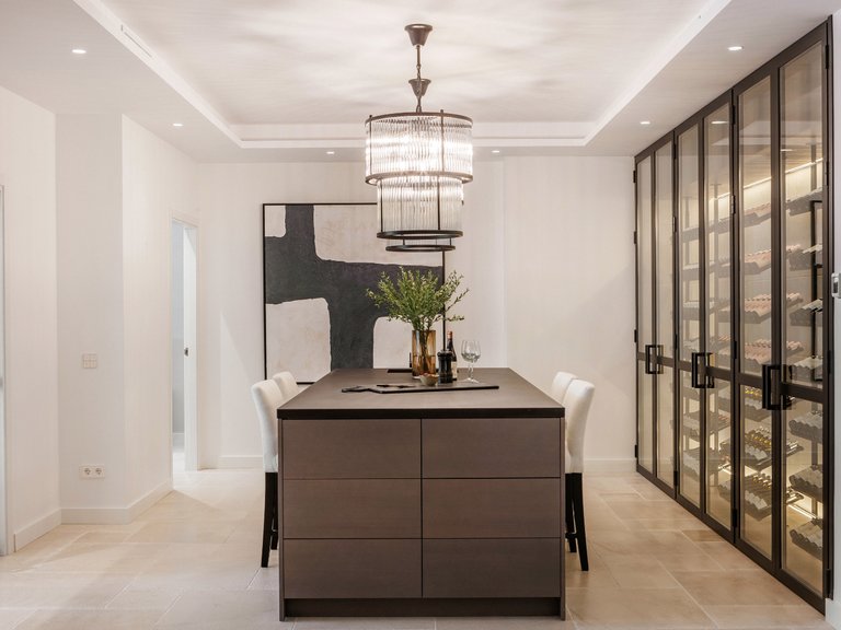 REFINED ANDALUCIAN VILLA FOR SALE IN NUEVA ANDALUCIA, MARBELLA 18