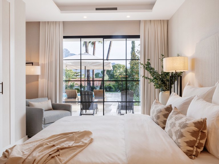 REFINED ANDALUCIAN VILLA FOR SALE IN NUEVA ANDALUCIA, MARBELLA 24