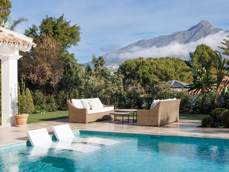 REFINED ANDALUCIAN VILLA FOR SALE IN NUEVA ANDALUCIA, MARBELLA 7