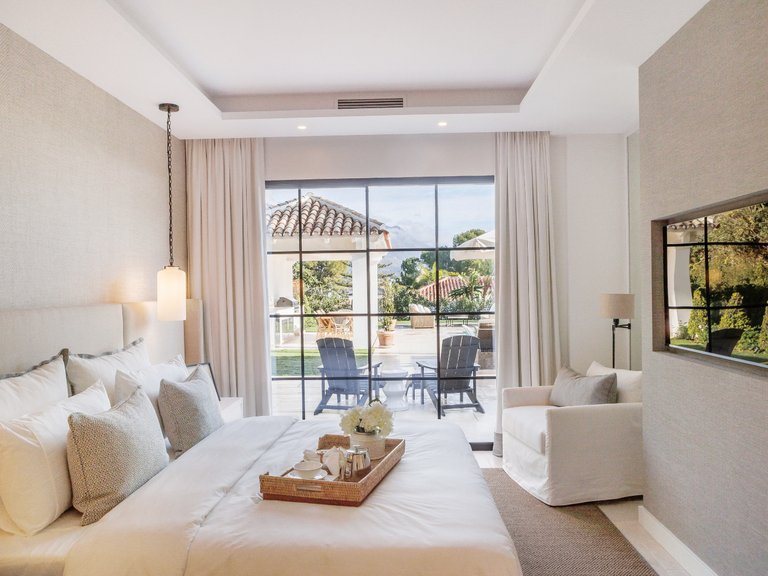 REFINED ANDALUCIAN VILLA FOR SALE IN NUEVA ANDALUCIA, MARBELLA 5