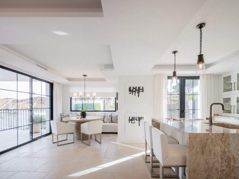 REFINED ANDALUCIAN VILLA FOR SALE IN NUEVA ANDALUCIA, MARBELLA 8