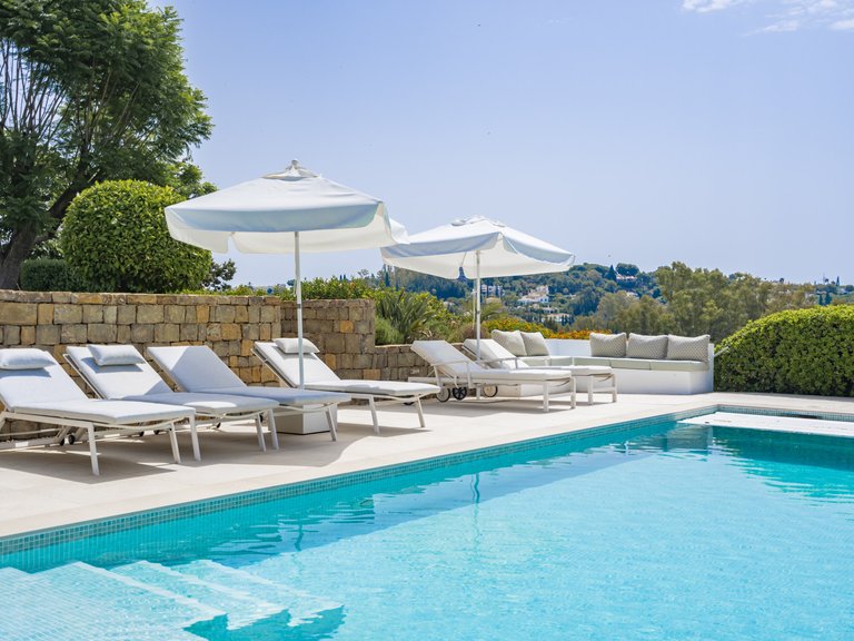 EXQUISITE VILLA OF ANDALUSIAN ARCHITECTURE FOR SALE IN EL PARAISO ALTO, BENAHAVIS 6