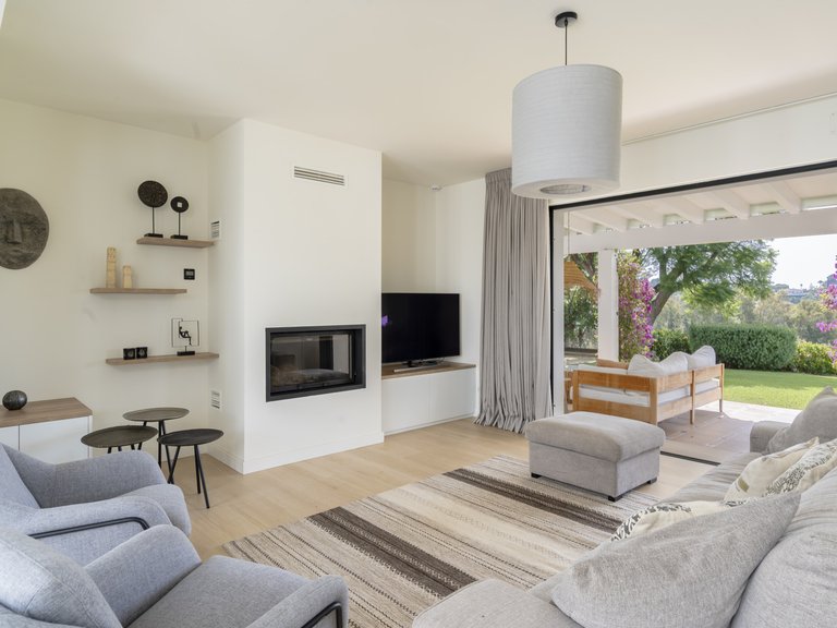 EXQUISITE VILLA OF ANDALUSIAN ARCHITECTURE FOR SALE IN EL PARAISO ALTO, BENAHAVIS 2