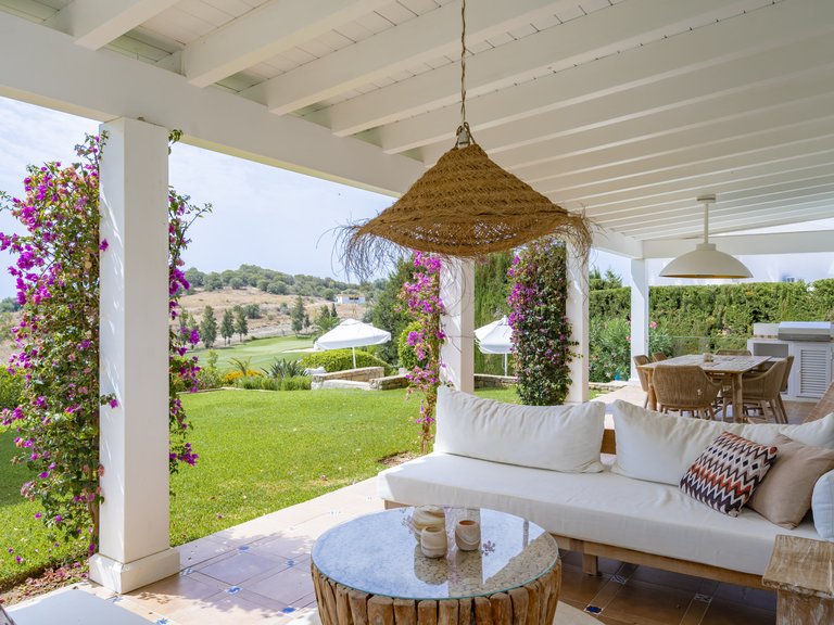 EXQUISITE VILLA OF ANDALUSIAN ARCHITECTURE FOR SALE IN EL PARAISO ALTO, BENAHAVIS 4
