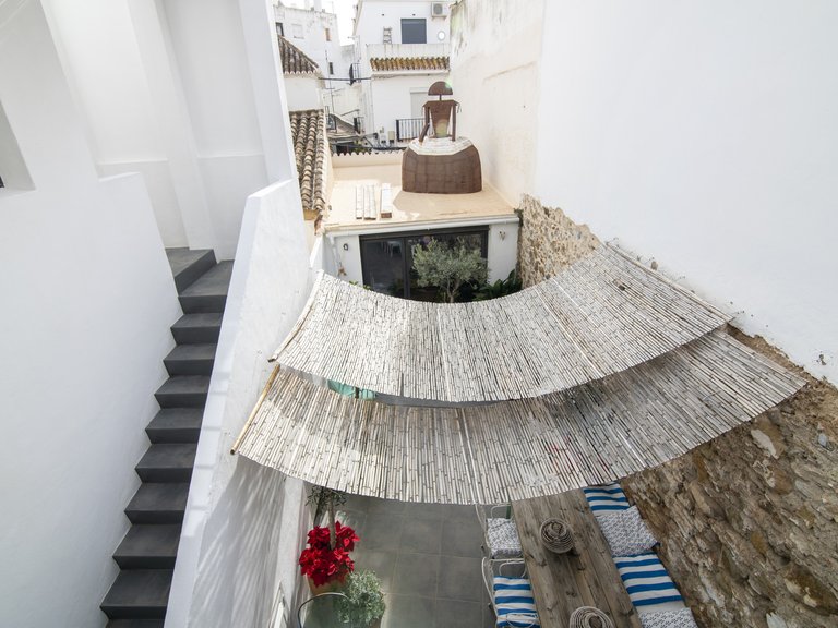 EINZIGARTIGES REIHENHAUS ZUM VERKAUF IM ZENTRUM VON ESTEPONA 17