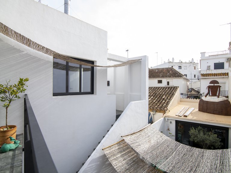 EINZIGARTIGES REIHENHAUS ZUM VERKAUF IM ZENTRUM VON ESTEPONA 20