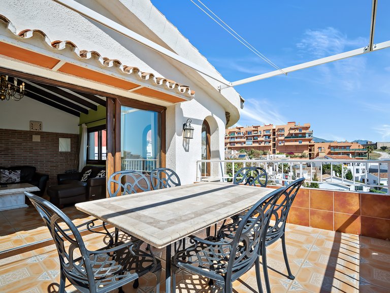 ANDALUSIAN VILLA FOR SALE IN CENTRAL FUENGIROLA 15