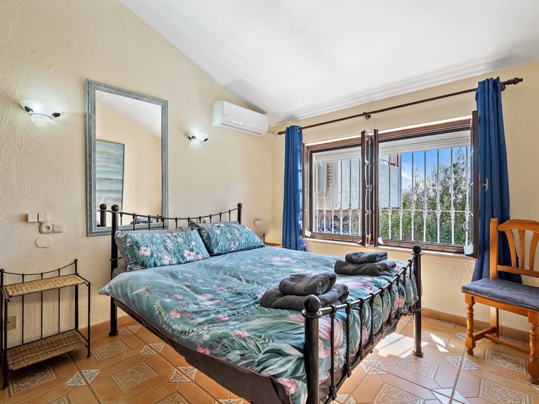 ANDALUSIAN VILLA FOR SALE IN CENTRAL FUENGIROLA 21