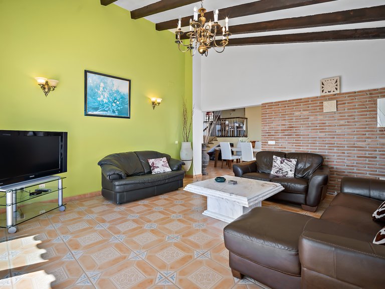 ANDALUSIAN VILLA FOR SALE IN CENTRAL FUENGIROLA 7