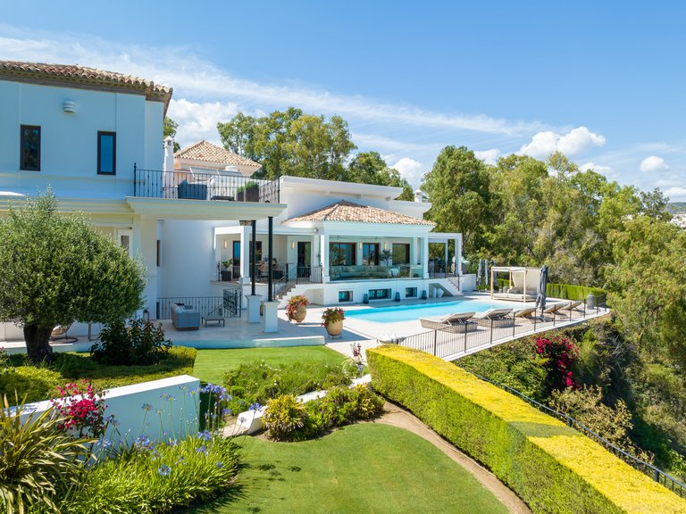MAGNÍFICA GRAN VILLA EN VENTA EN EL HERROJO ALTO, BENAHAVÍS 2
