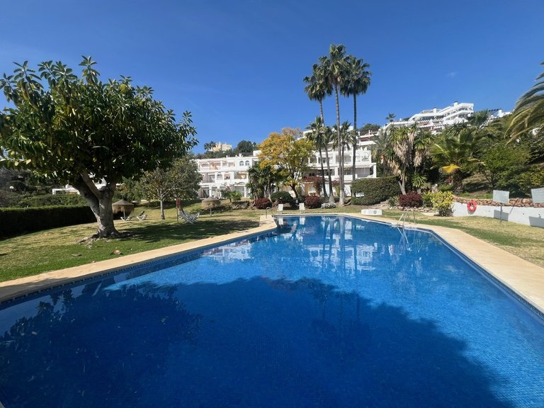 RENOVATED TOWNHOUSE WITH FANTASTIC VIEWS FOR SALE IN BENAHAVIS 9