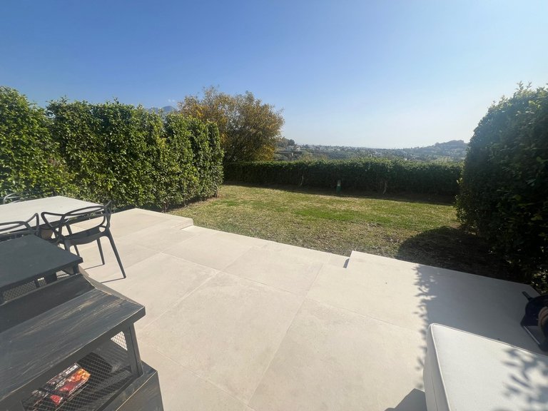RENOVATED TOWNHOUSE WITH FANTASTIC VIEWS FOR SALE IN BENAHAVIS 10