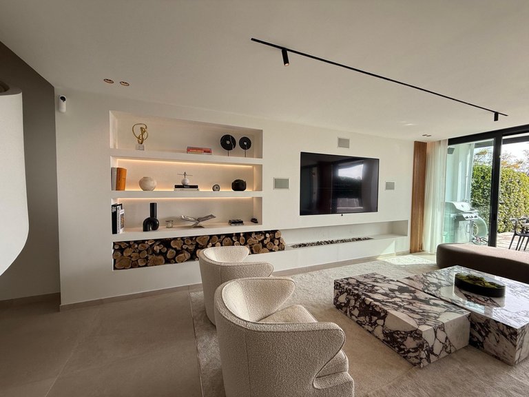 RENOVATED TOWNHOUSE WITH FANTASTIC VIEWS FOR SALE IN BENAHAVIS 17