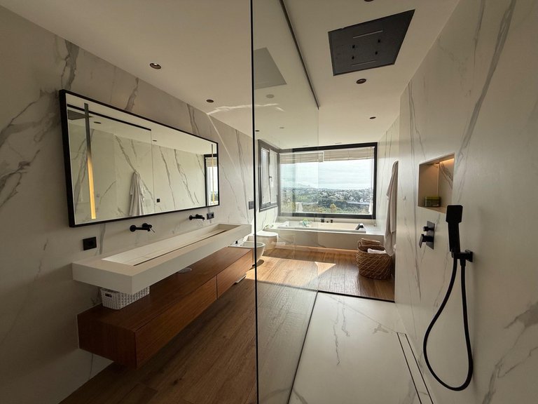 RENOVATED TOWNHOUSE WITH FANTASTIC VIEWS FOR SALE IN BENAHAVIS 31