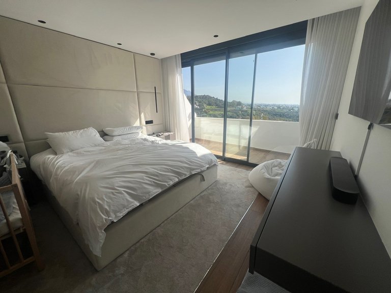 RENOVATED TOWNHOUSE WITH FANTASTIC VIEWS FOR SALE IN BENAHAVIS 6
