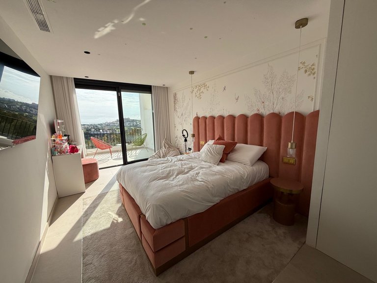 RENOVATED TOWNHOUSE WITH FANTASTIC VIEWS FOR SALE IN BENAHAVIS 11