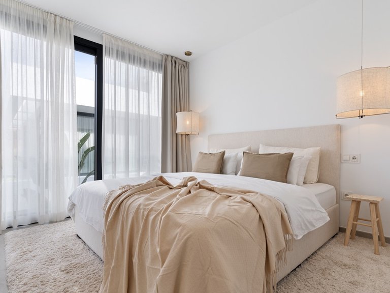 MODERNE GOLFVILLA IN ERSTER LINIE ZUM VERKAUF IN ESTEPONA OST 15