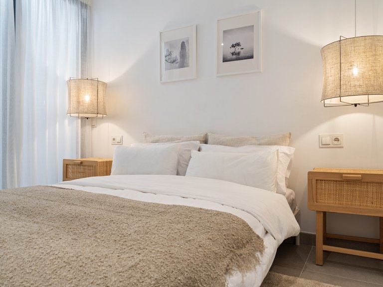 MODERNE GOLFVILLA IN ERSTER LINIE ZUM VERKAUF IN ESTEPONA OST 19
