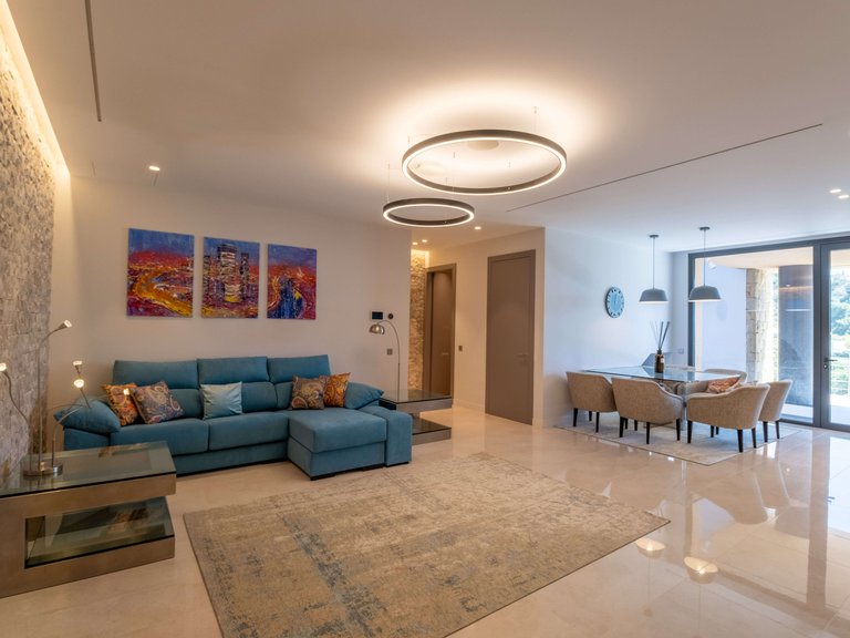 EINZIGARTIGE VILLA ZUM VERKAUF AUF DEN HÜGELN VON ALCUZCUZ, BENAHAVIS 24