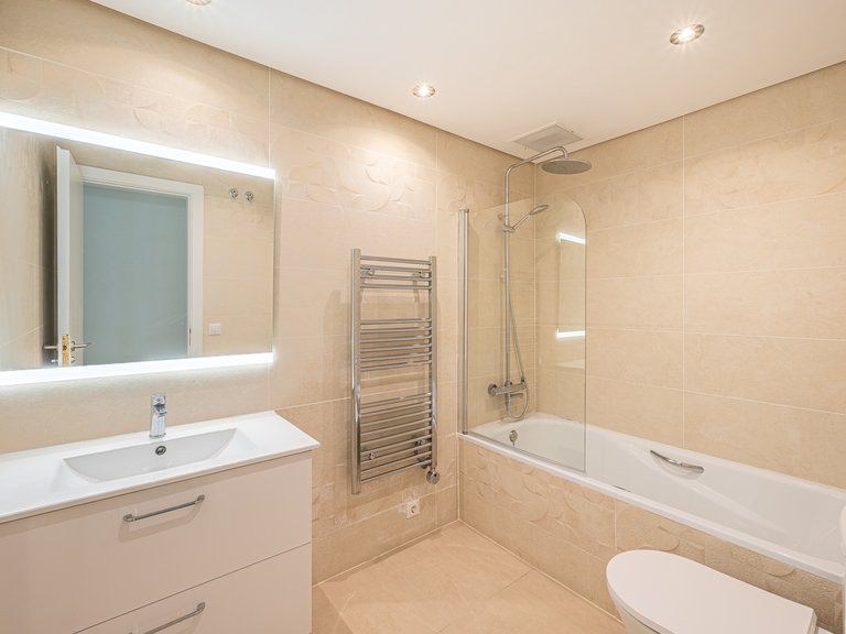 FRONT LINE GOLF APARTMENT FOR SALE IN NUEVA ANDALUCIA 19