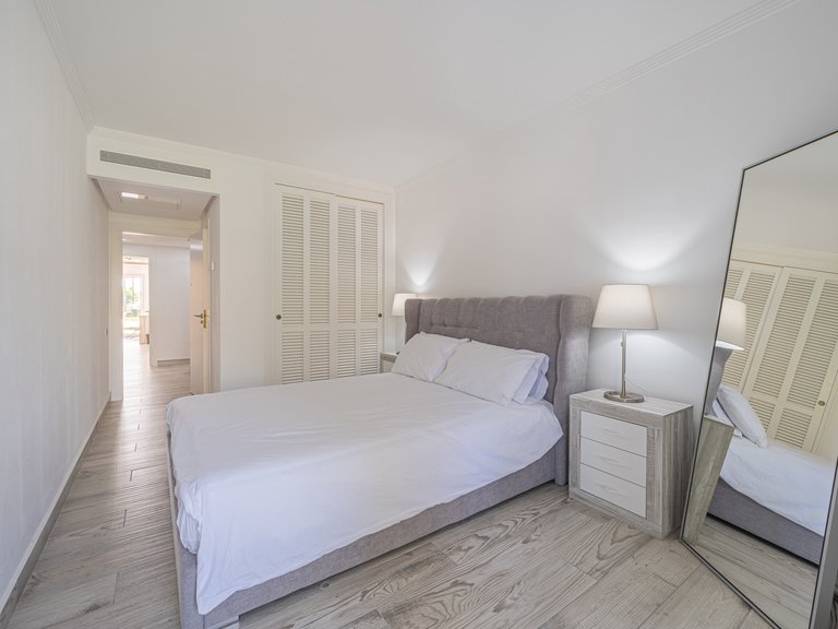 FRONT LINE GOLF APARTMENT FOR SALE IN NUEVA ANDALUCIA 18