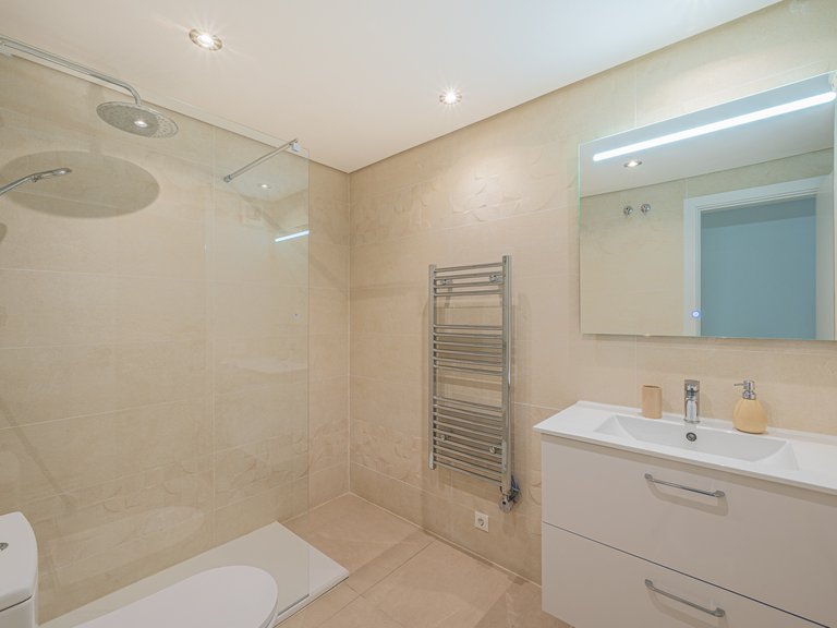 FRONT LINE GOLF APARTMENT FOR SALE IN NUEVA ANDALUCIA 22