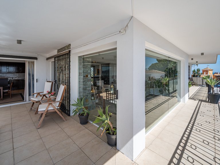 TYPICAL ANDALUSIAN VILLA FOR SALE IN NUEVA ANDALUCIA 20
