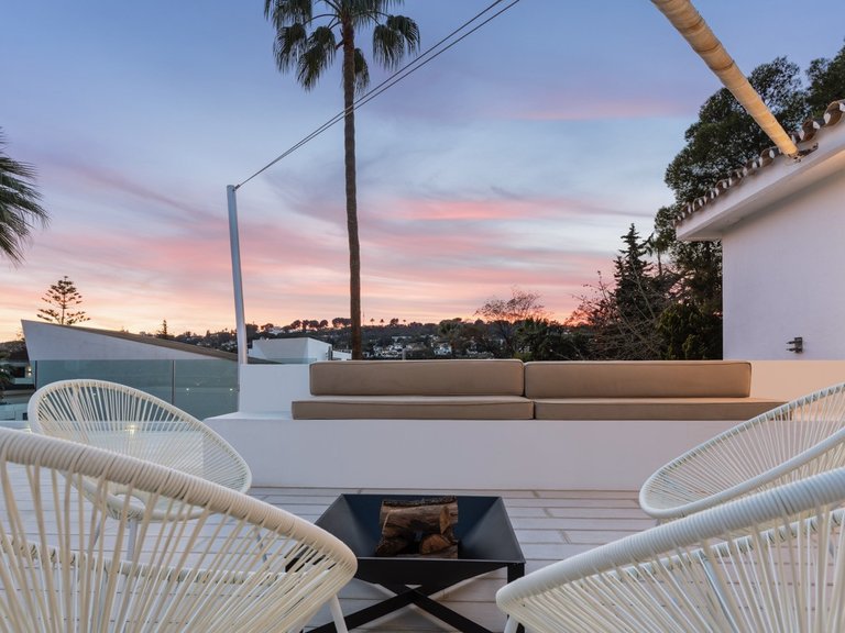 ZEITGENÖSSISCHE VILLA ZUM VERKAUF IN NUEVA ANDALUCÍA, MARBELLA 7