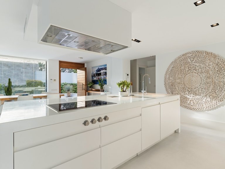 ZEITGENÖSSISCHE VILLA ZUM VERKAUF IN NUEVA ANDALUCÍA, MARBELLA 6