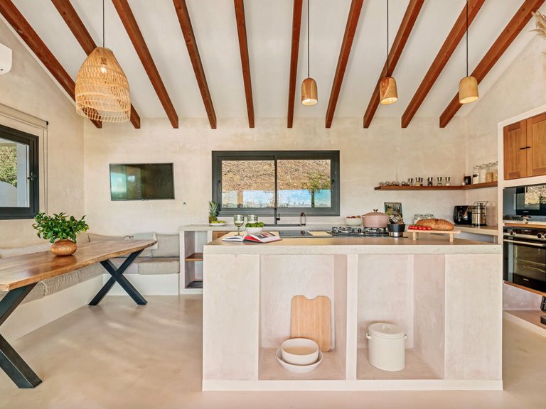 VILLA DE STYLE PROVENÇAL AVEC VUES SPECTACULAIRE À VENDRE SUR LES COLLINES D'ESTEPONA 2