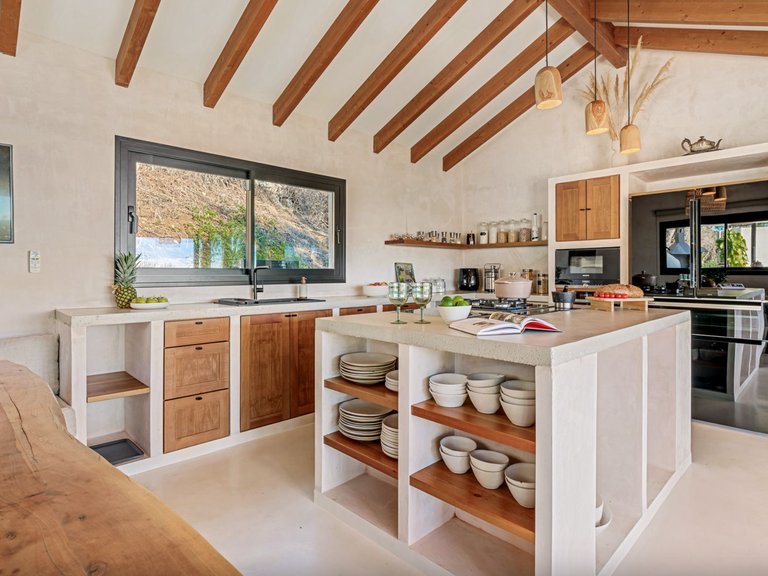VILLA DE STYLE PROVENÇAL AVEC VUES SPECTACULAIRE À VENDRE SUR LES COLLINES D'ESTEPONA 14