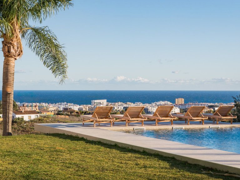 VILLA DE STYLE PROVENÇAL AVEC VUES SPECTACULAIRE À VENDRE SUR LES COLLINES D'ESTEPONA 6