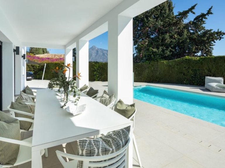 VIBRANT VILLA FOR SALE IN NUEVA ANDALUCIA 7