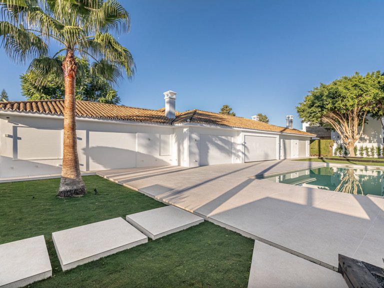 VILLA MINIMALISTE EN PREMIÈRE LIGNE DE GOLF À VENDRE À GUADALMINA ALTA 5