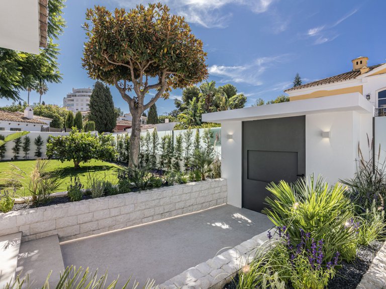 VILLA MINIMALISTE EN PREMIÈRE LIGNE DE GOLF À VENDRE À GUADALMINA ALTA 26