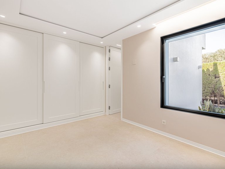 VILLA MINIMALISTE EN PREMIÈRE LIGNE DE GOLF À VENDRE À GUADALMINA ALTA 24