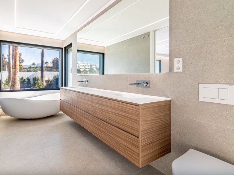 VILLA MINIMALISTE EN PREMIÈRE LIGNE DE GOLF À VENDRE À GUADALMINA ALTA 4