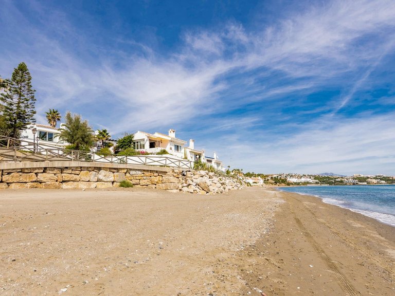 Villa for Sale in Estepona Malaga 33
