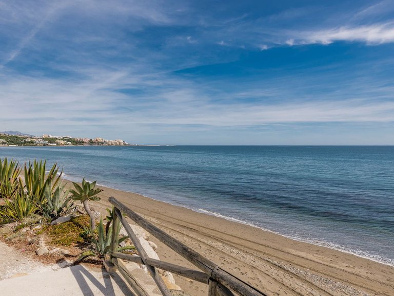 Villa for Sale in Estepona Malaga 32